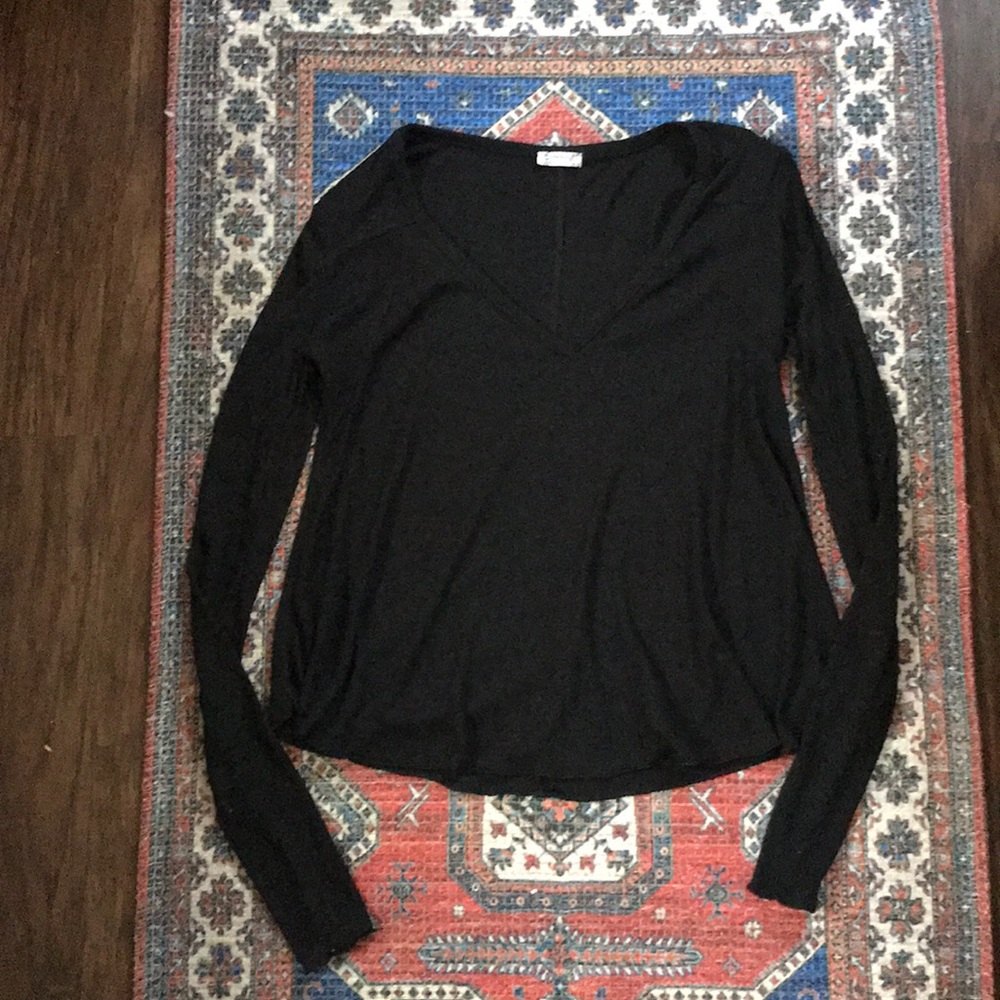Free People black v-neck